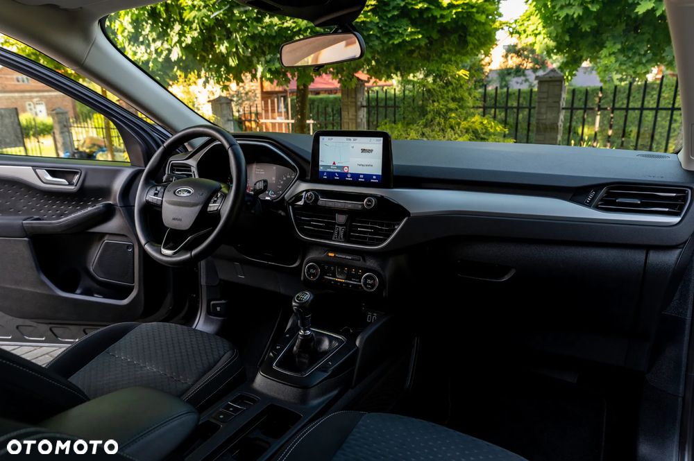 Ford Kuga - 27