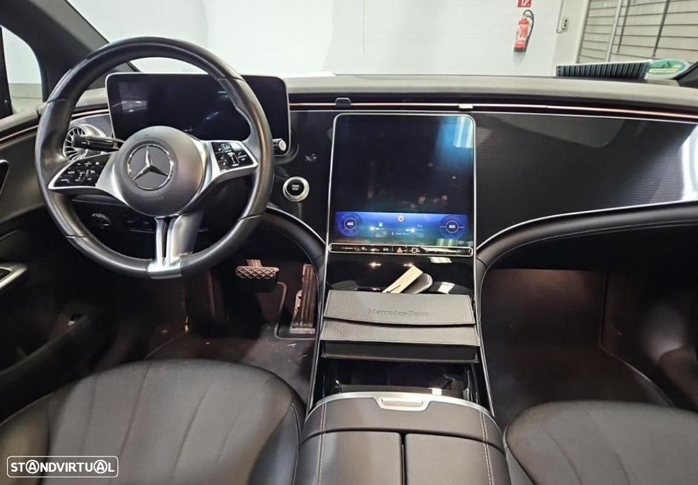 Mercedes-Benz EQE 300 Electric Art - 5