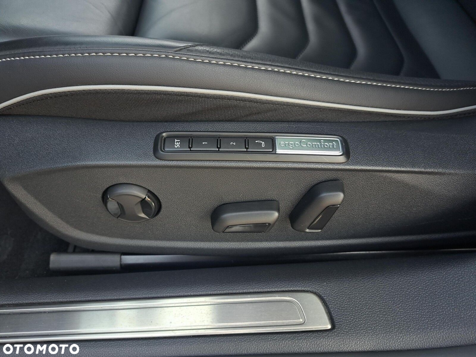 Volkswagen Arteon 2.0 TDI R-Line DSG - 12
