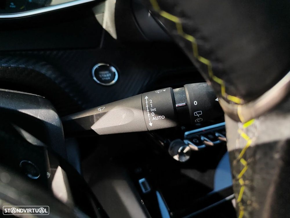 Peugeot e-2008 50 kWh GT - 27