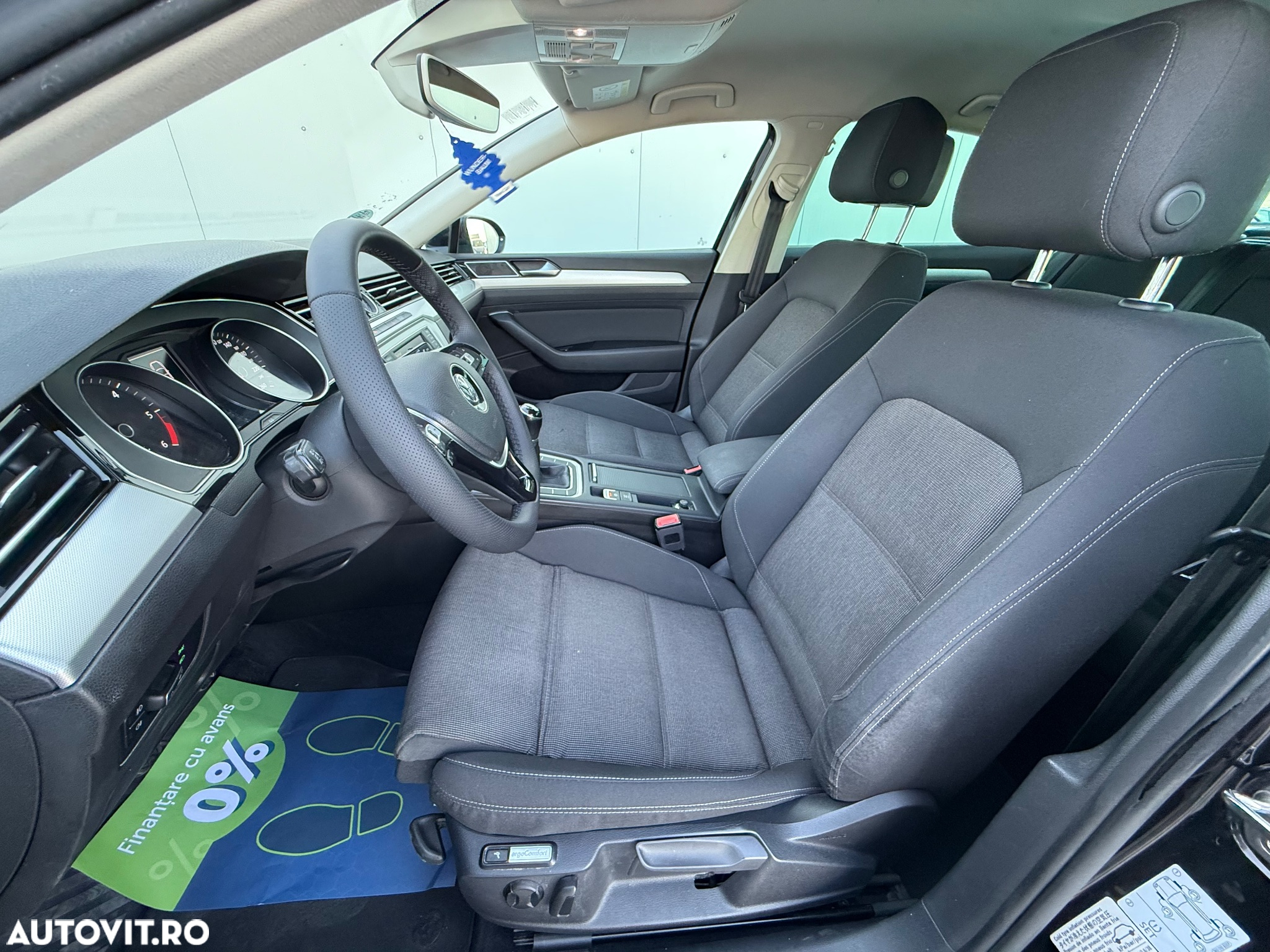 Volkswagen Passat 2.0 TDI (BlueMotion Technology) Trendline - 8