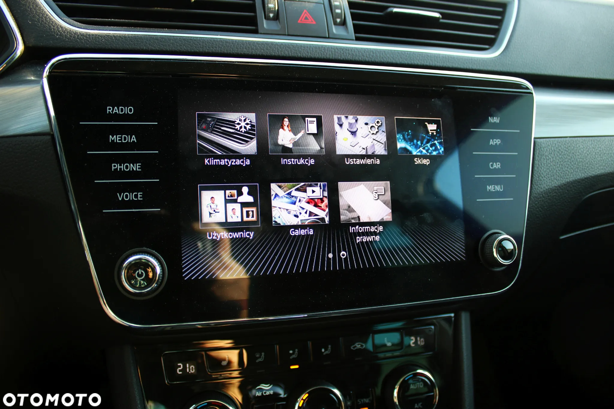 Skoda Superb 2.0 TSI Style DSG - 34