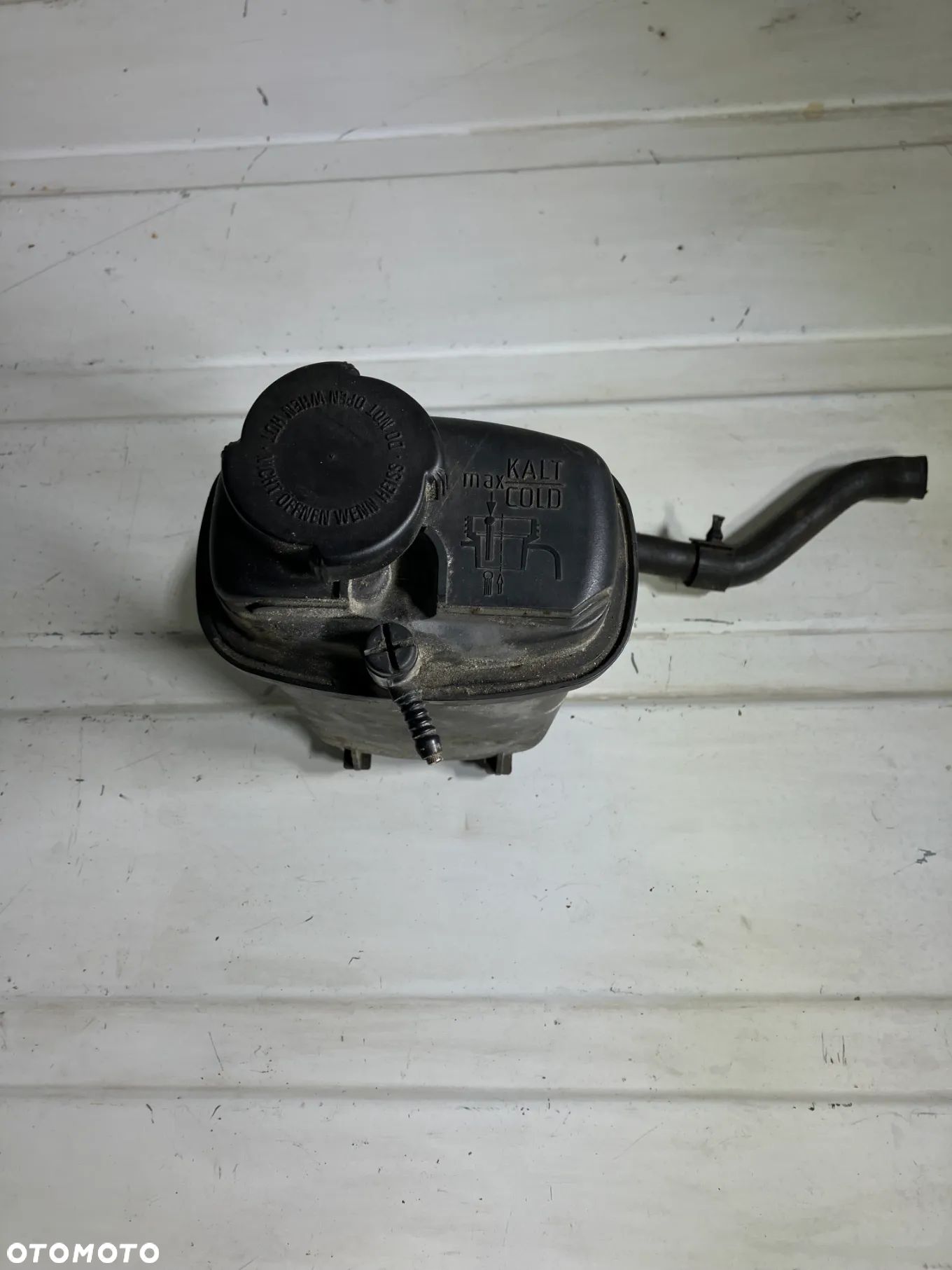 ZBIORNICZEK WYRÓWNAWCZY BMW E38 V8 M60 B30 B40 4.0 3.0 KOREK OEM 1741167 - 1