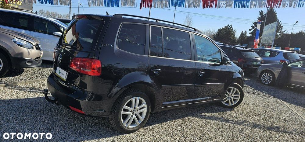 Volkswagen Touran - 17