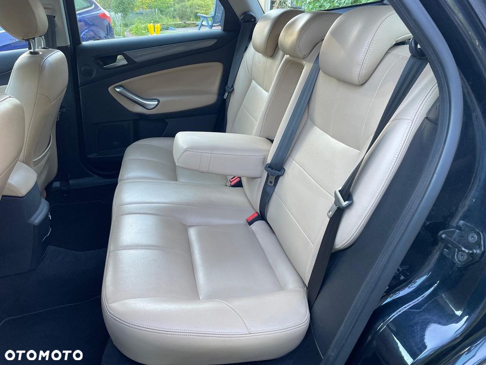 Ford Mondeo 2.0 TDCi Ambiente - 26