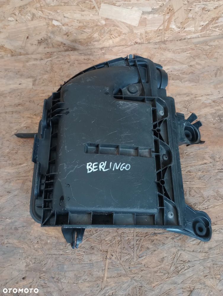 Citroen Berlingo Obudowa Filtra Powietrza 9673061080 - 1