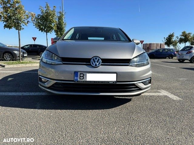 Volkswagen Golf - 2