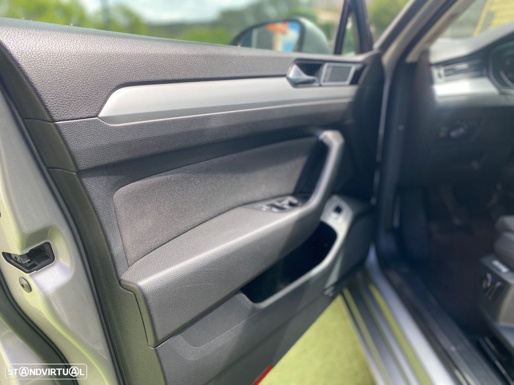 VW Passat Variant 1.6 TDI BlueMotion - 6