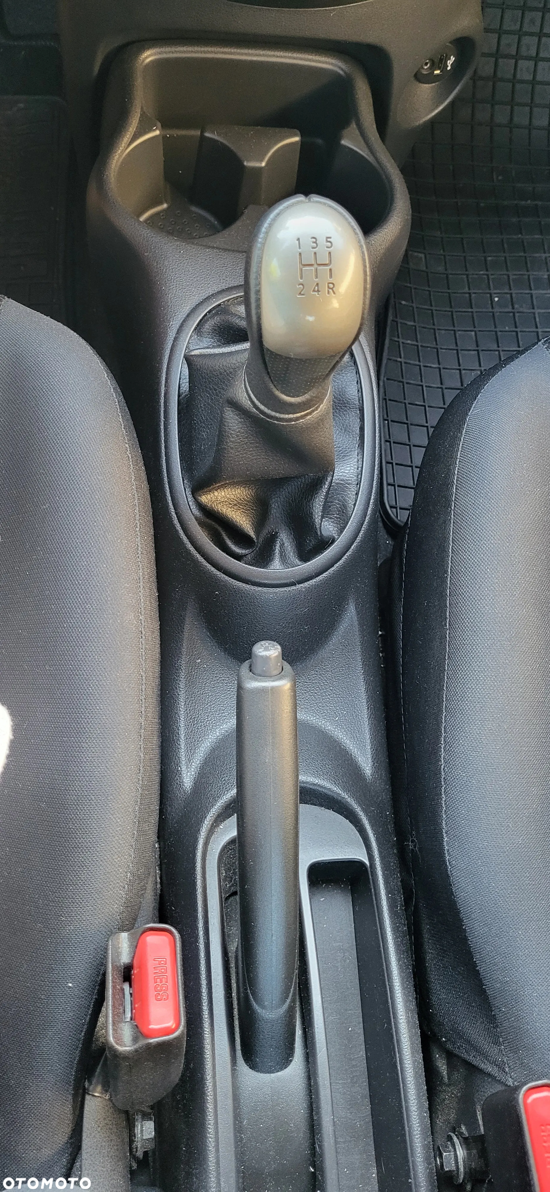 Nissan Micra - 11