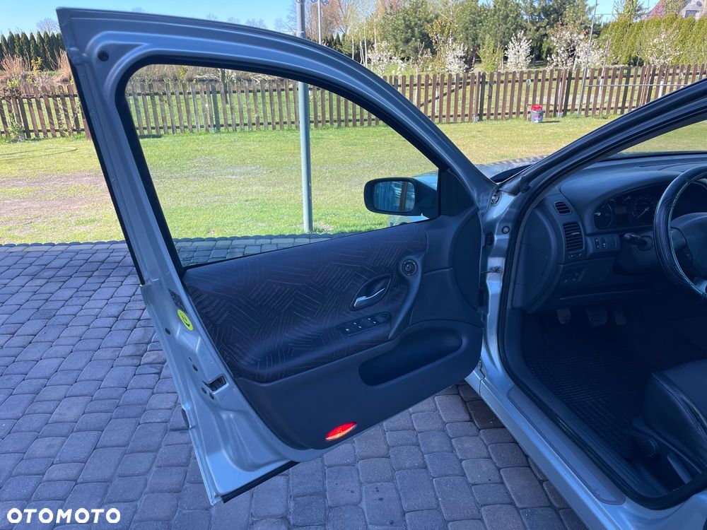 Renault Laguna 1.9 dCi Pack Dynamique - 19