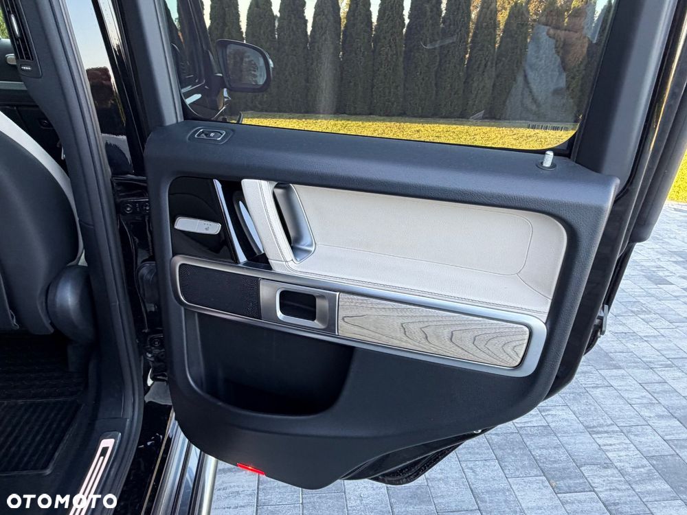 Mercedes-Benz Klasa G 400 d Stronger Than Time Edition - 30
