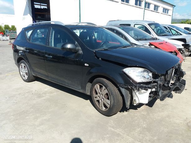 KIA Ceed 1.4 I ás Peças - 1