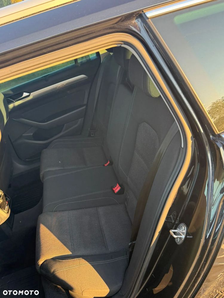 Volkswagen Passat 2.0 TDI BMT Comfortline - 22