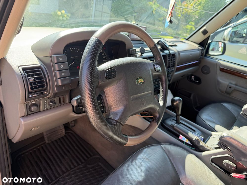 Land Rover Discovery - 30