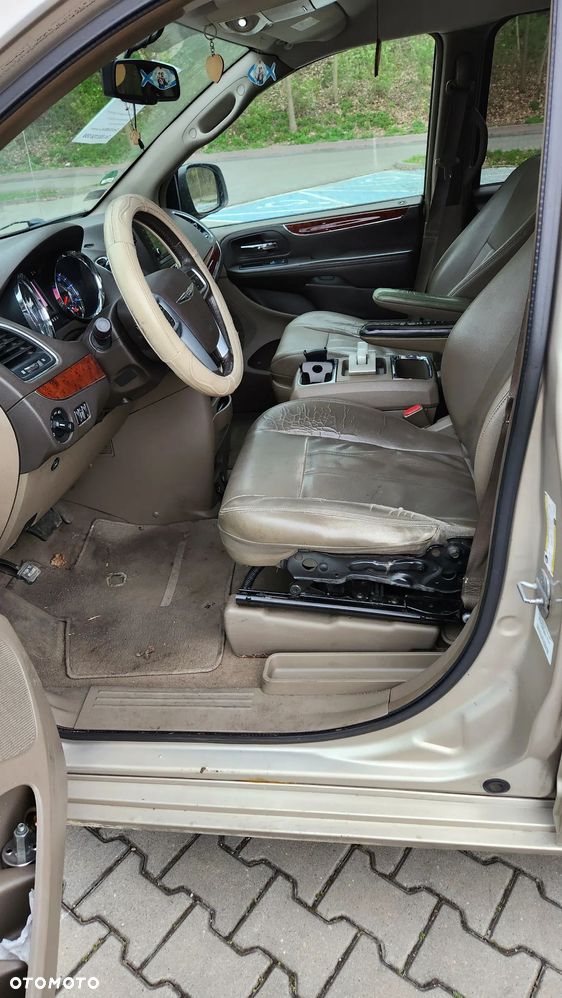 Chrysler Town & Country 3.6 Touring - 4