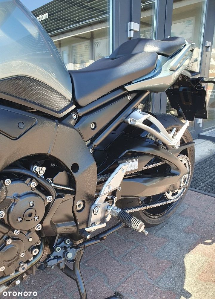 Yamaha FZ - 8