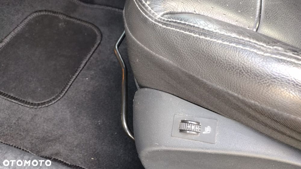 Peugeot 2008 e-HDi FAP 115 STOP & START Allure - 15