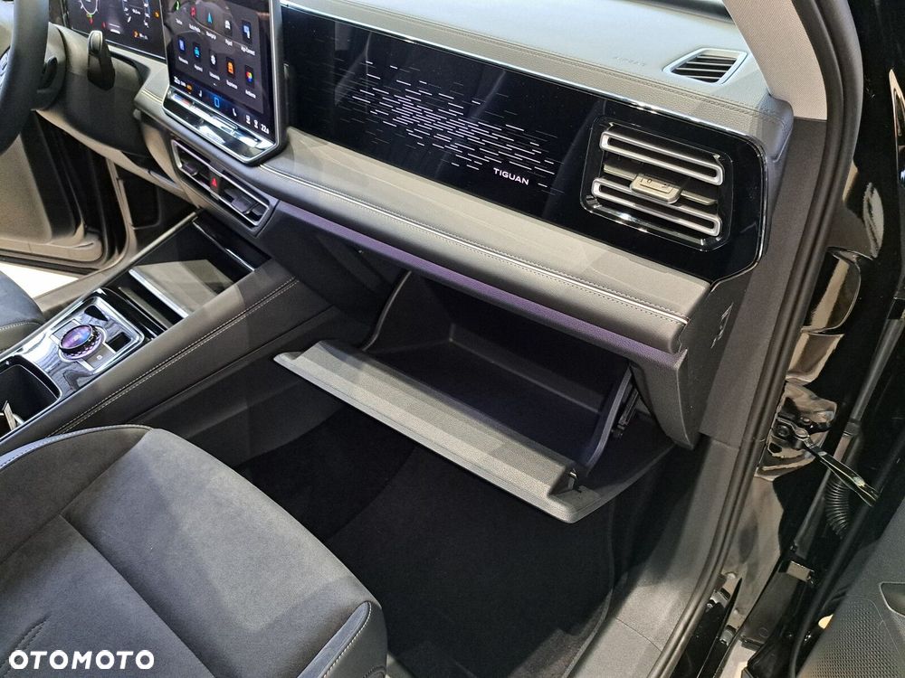 Volkswagen Tiguan 1.5 eHybrid PHEV 150kW Elegance DSG - 35