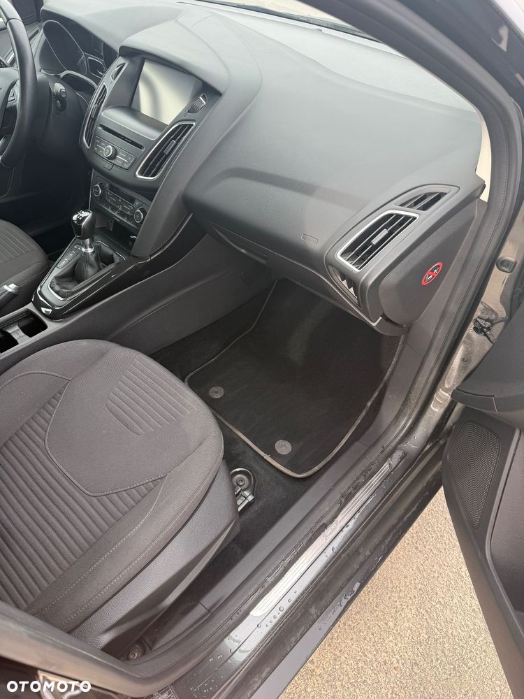 Ford Focus 2.0 TDCi Titanium ASS - 7