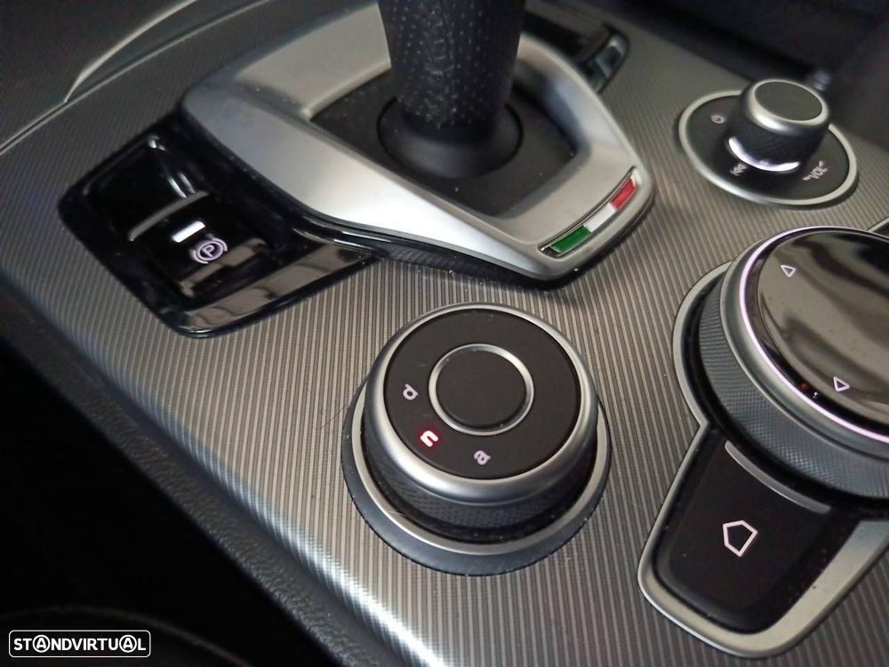 Alfa Romeo Stelvio 2.2 D Sprint AT8 - 19