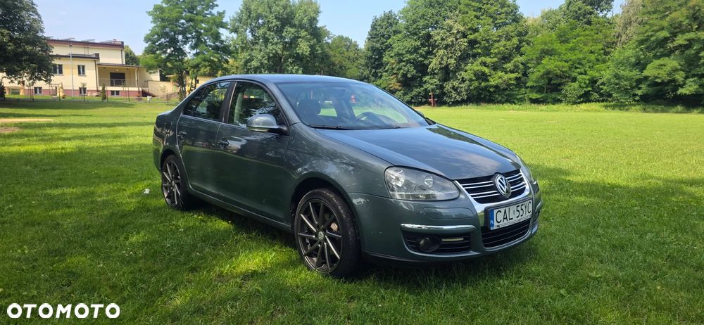 Volkswagen Jetta 1.9 TDI Comfortline - 1