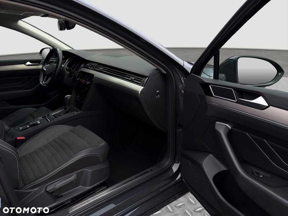 Volkswagen Passat 2.0 TSI Elegance DSG - 36