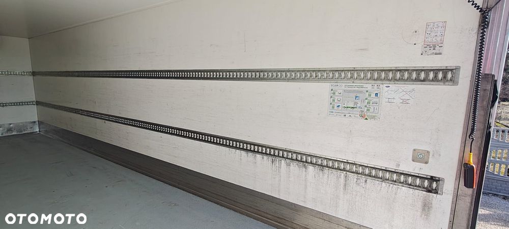 Mercedes-Benz ACTROS 2530 IZOTERMA CARRIER SUPRA 1050 - 9