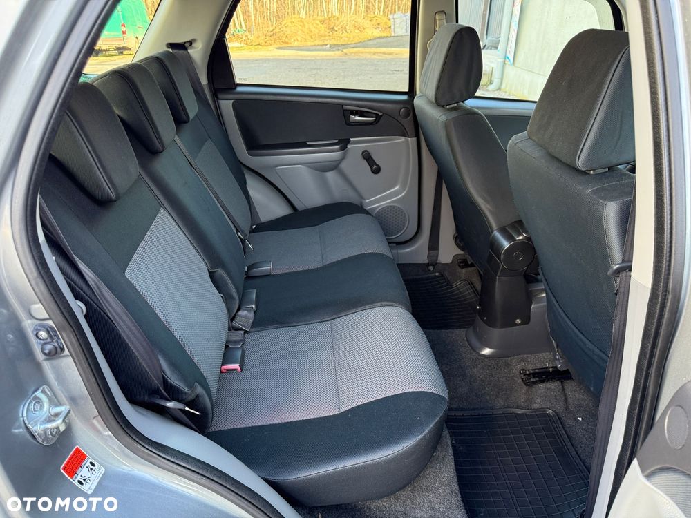 Suzuki SX4 1.6 GS / Premium 4WD - 16