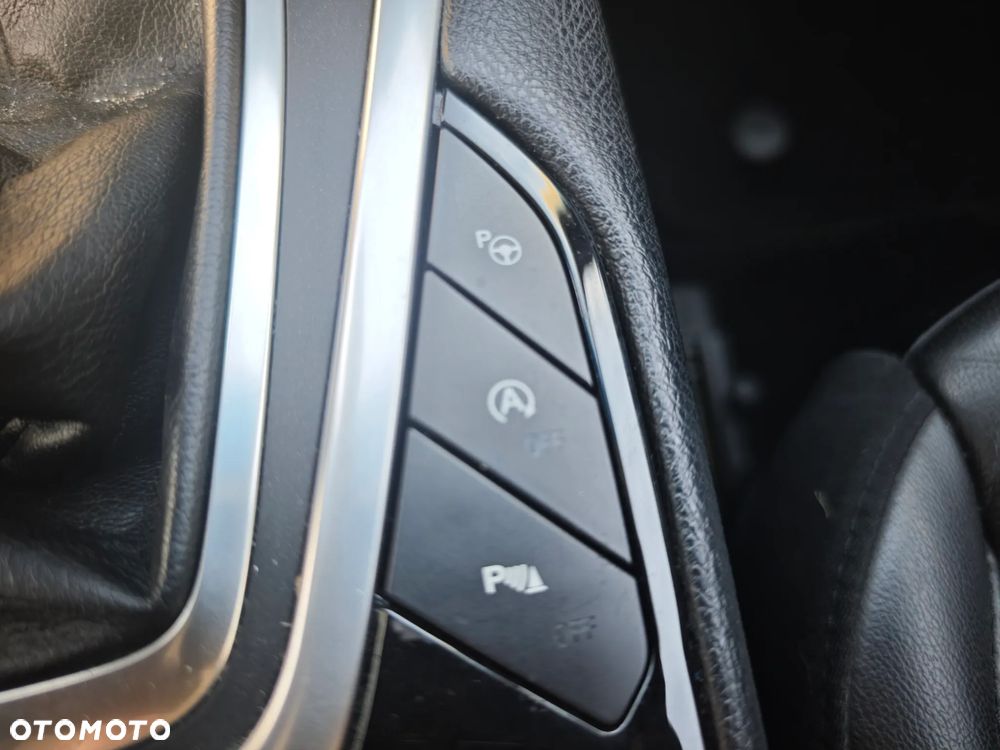 Ford Edge 2.0 TDCi Bi-Turbo 4x4 Titanium - 32