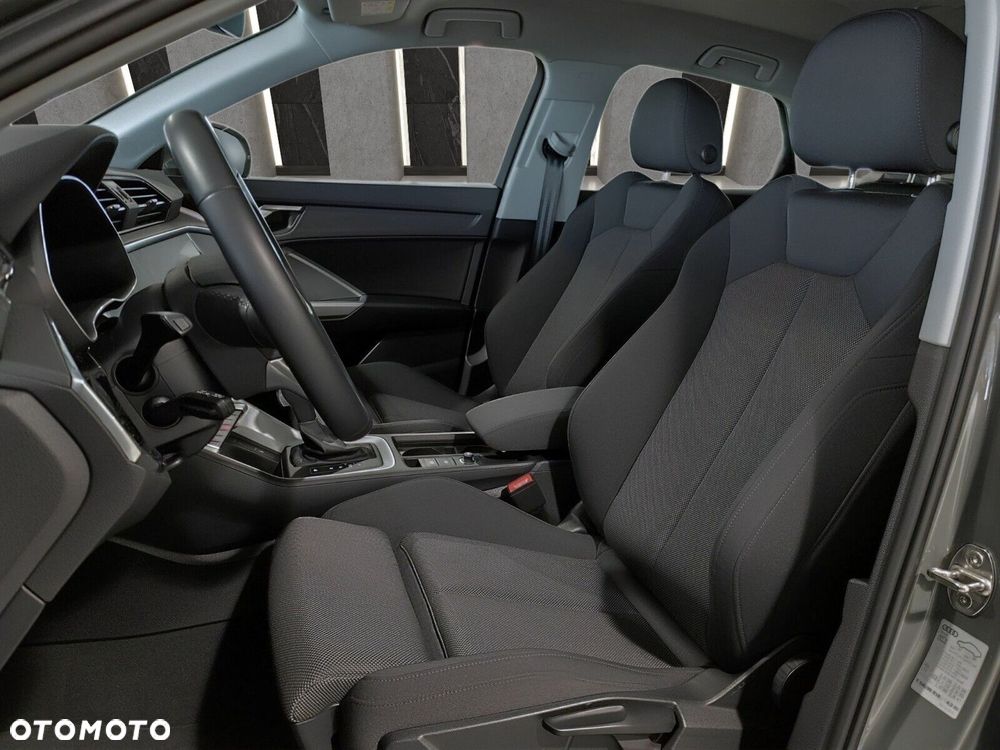 Audi Q3 Sportback - 12