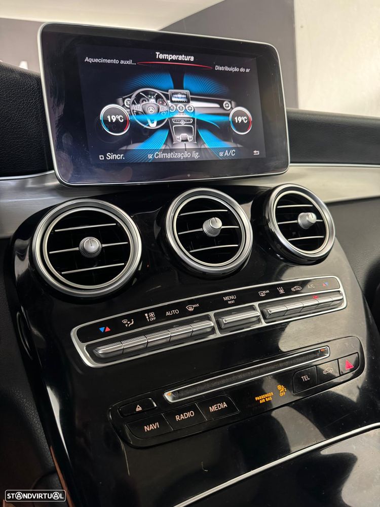 Mercedes-Benz GLC 250 d 4Matic 9G-TRONIC AMG Line - 24