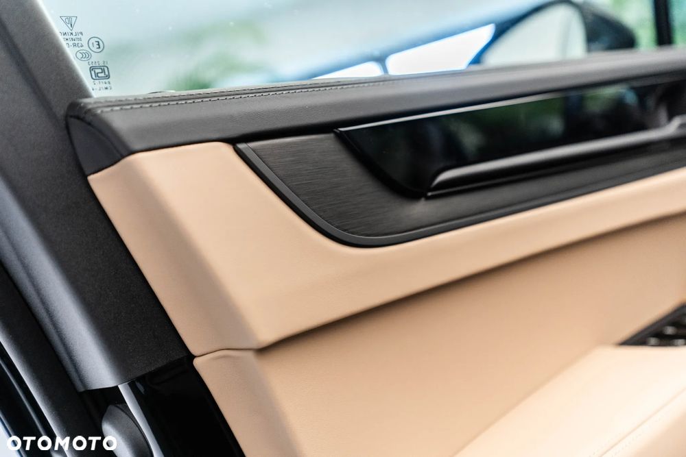 Porsche Cayenne E-Hybrid PHEV Black Edition - 25