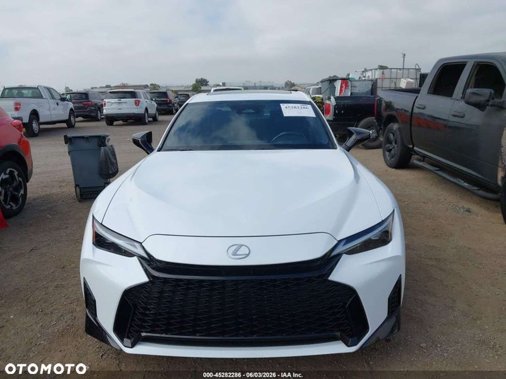 Lexus IS - 2