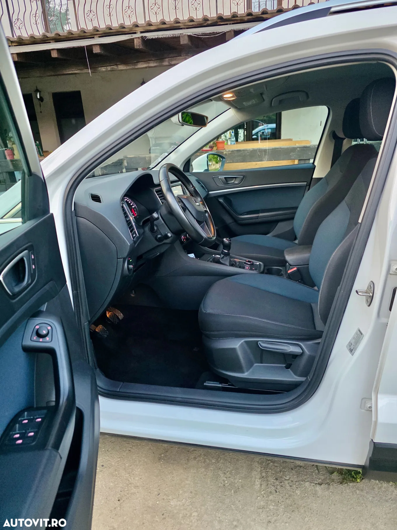 Peugeot 2008 BlueHDi 120 EAT6 Black Edition - 9