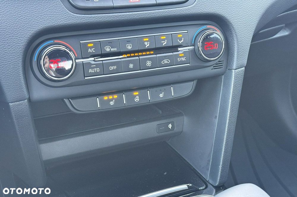 Kia XCeed 1.6 T-GDI Tribute DCT - 19