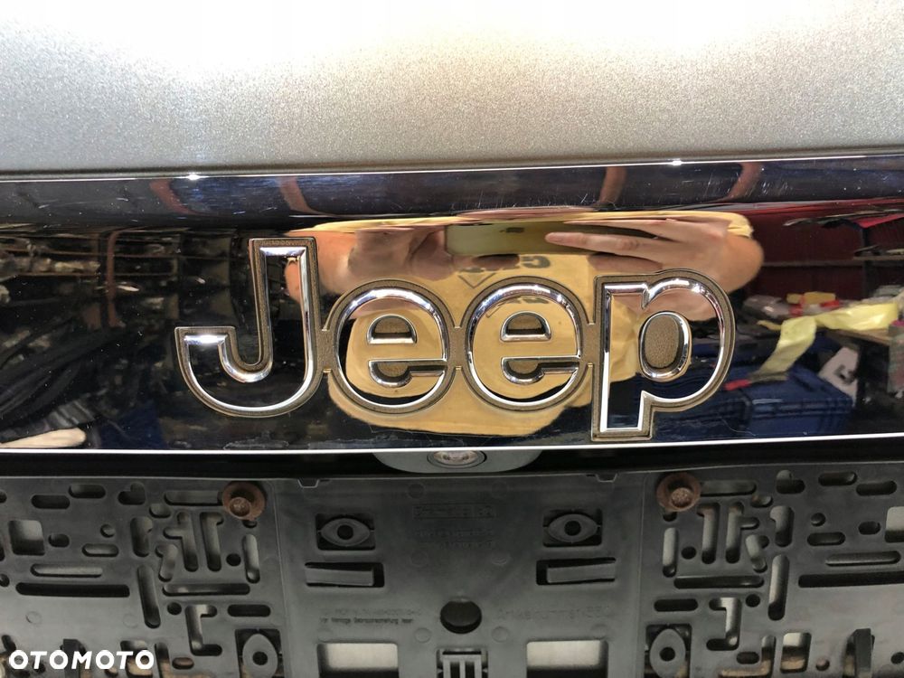 grand cherokee wk2 klapa tył pokrywa bagażnika - 8
