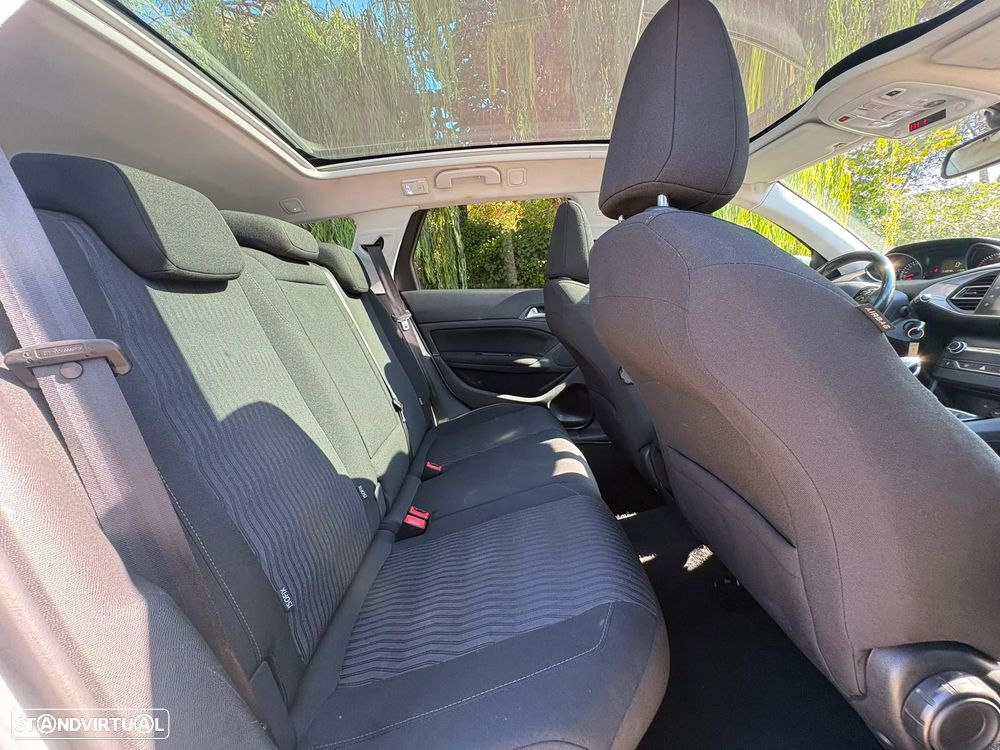 Peugeot 308 SW 1.6 BlueHDi Allure - 35