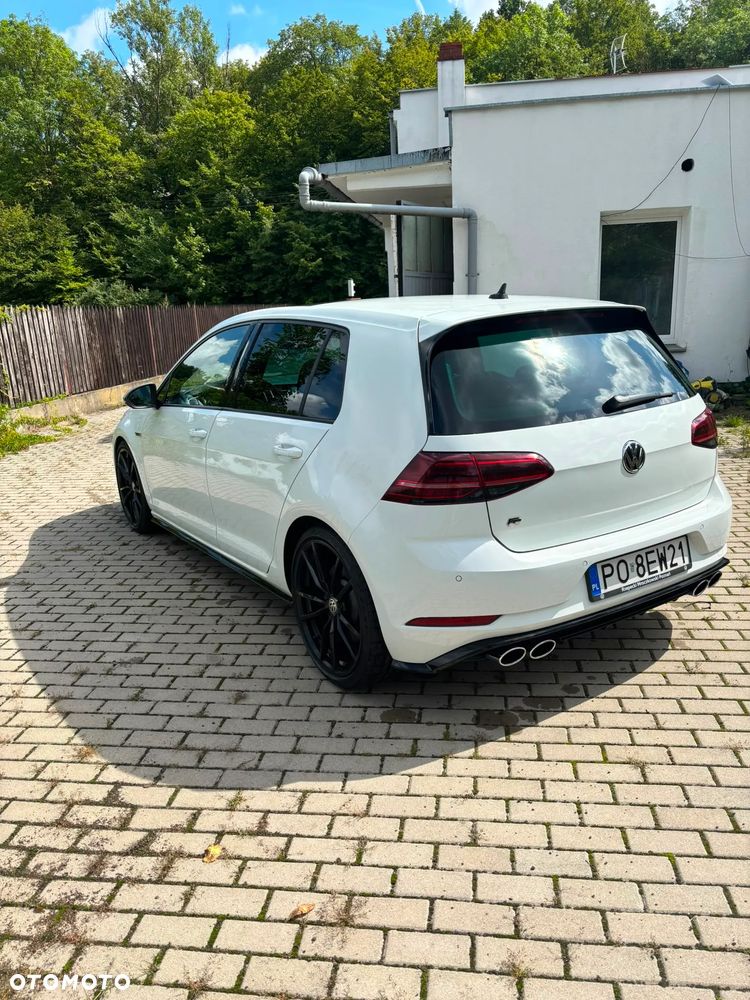 Volkswagen Golf - 11