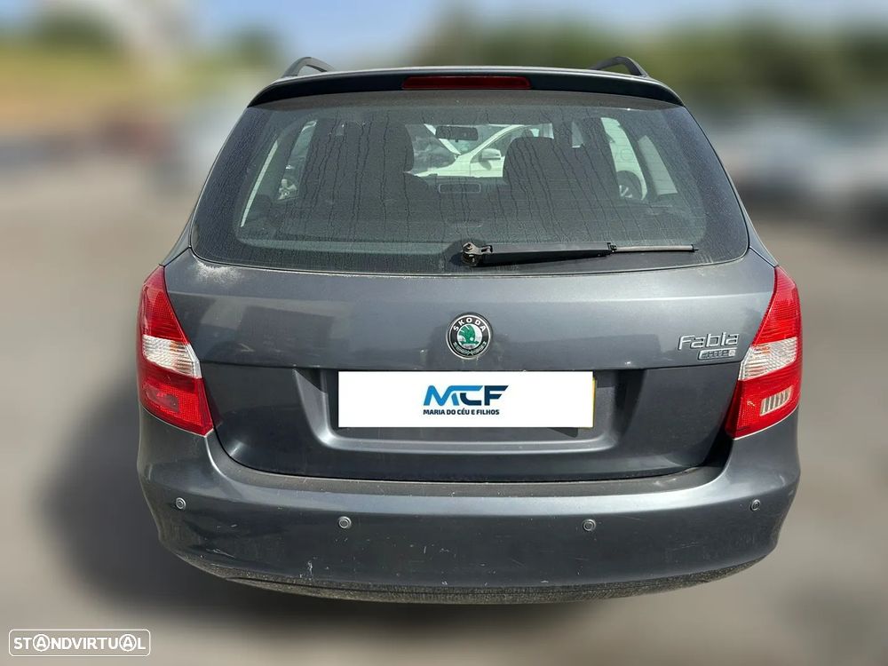 Skoda Fabia II SW 1.2 de 2008 para peças - 4