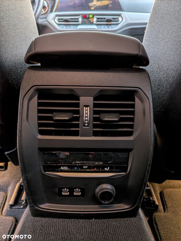 BMW Seria 3 318d - 22