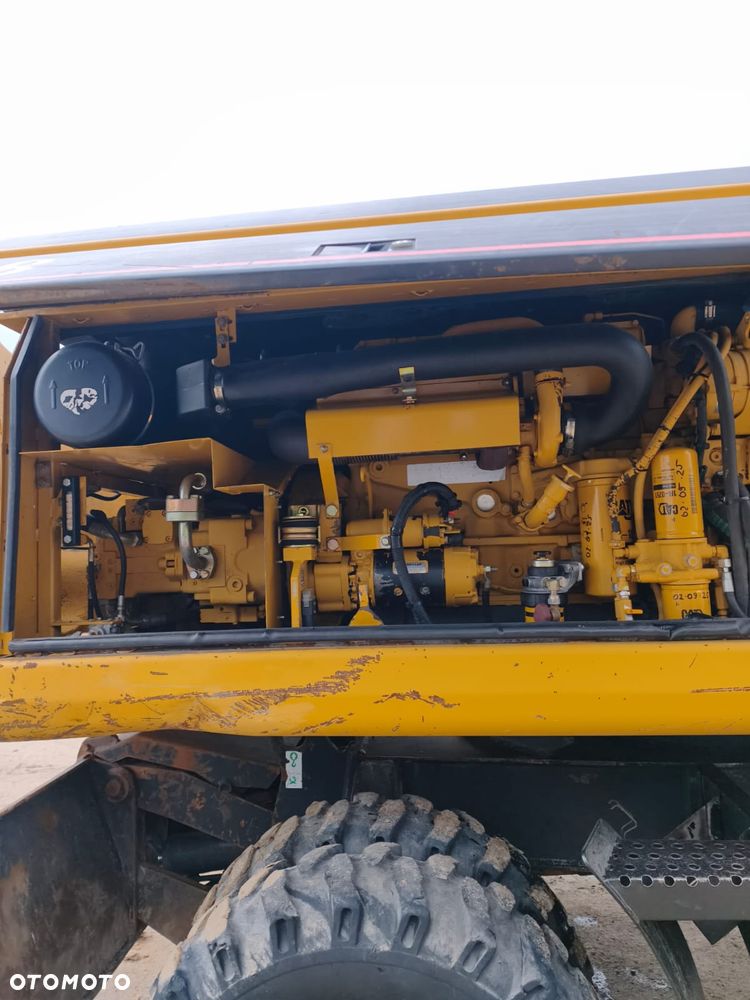 Caterpillar M318 - 7