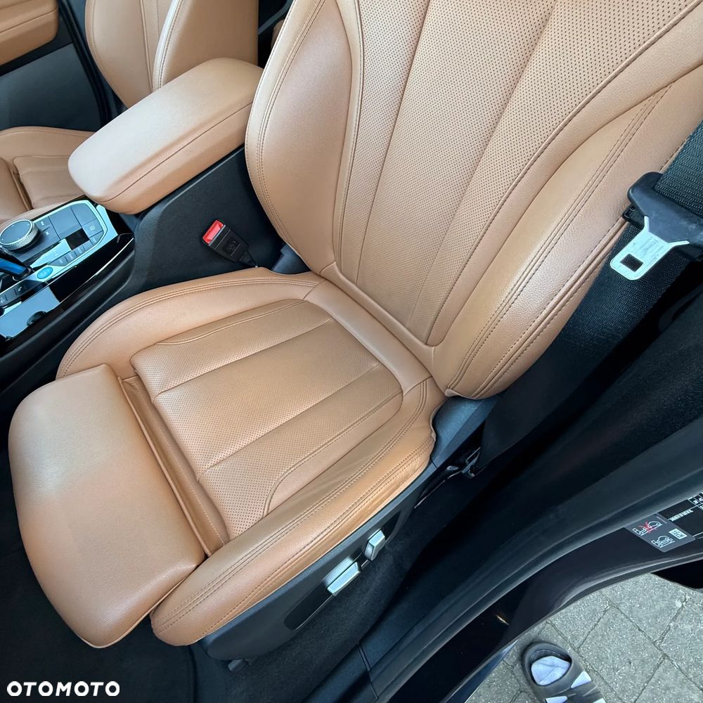 BMW iX3 80kWh Inspiring - 17