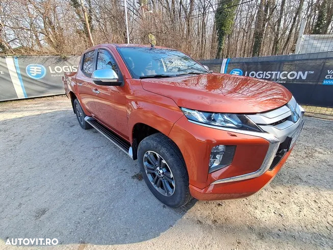 Mitsubishi L200 Double Cab 2.2 DI-D A/T Instyle - 2