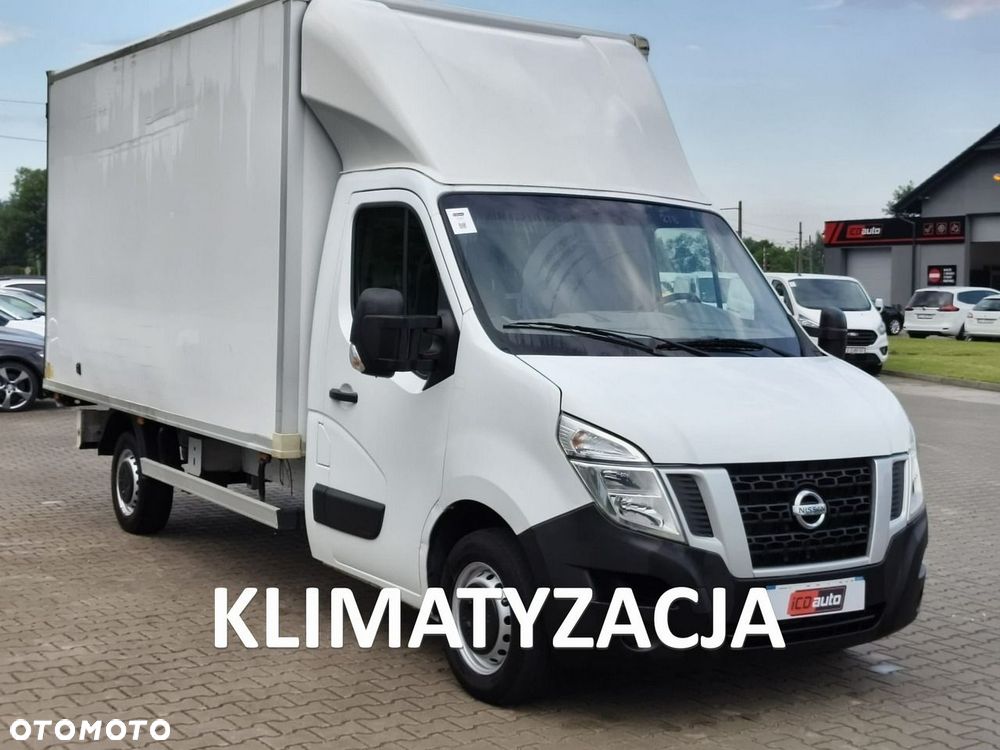 Nissan NV 400 - 1