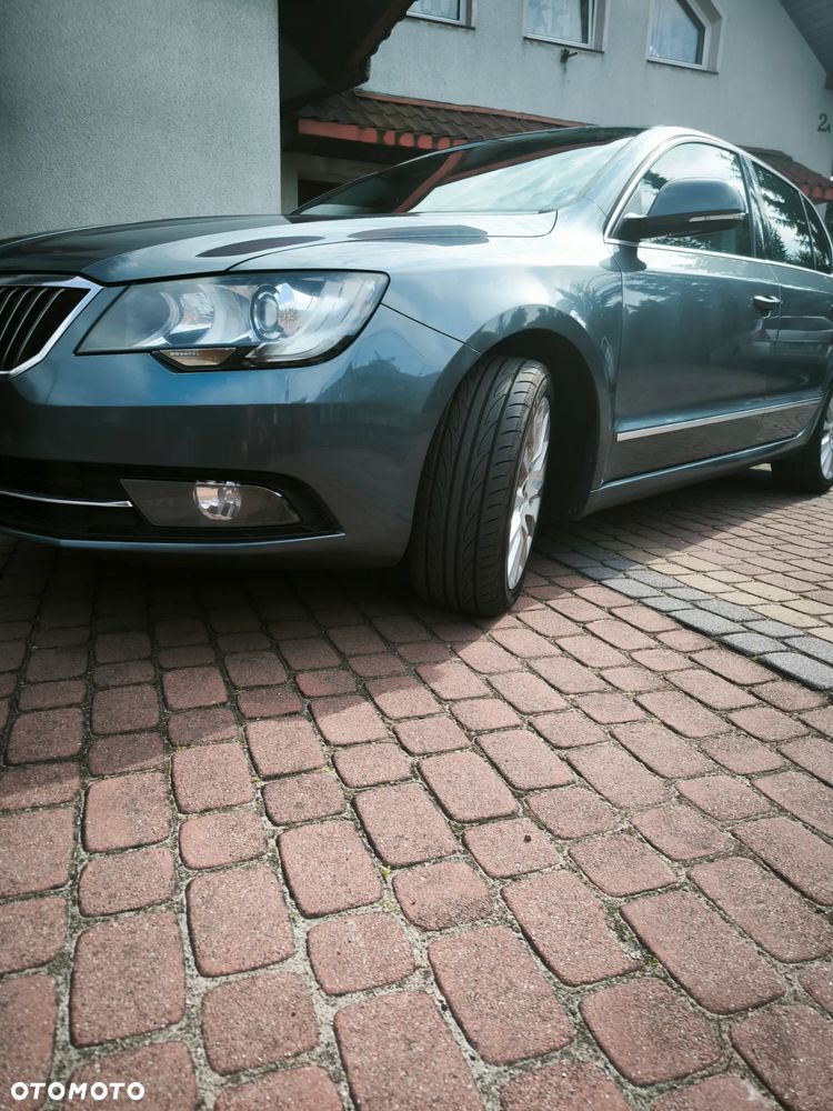 Skoda Superb 2.0 TDI 4x4 Elegance - 10