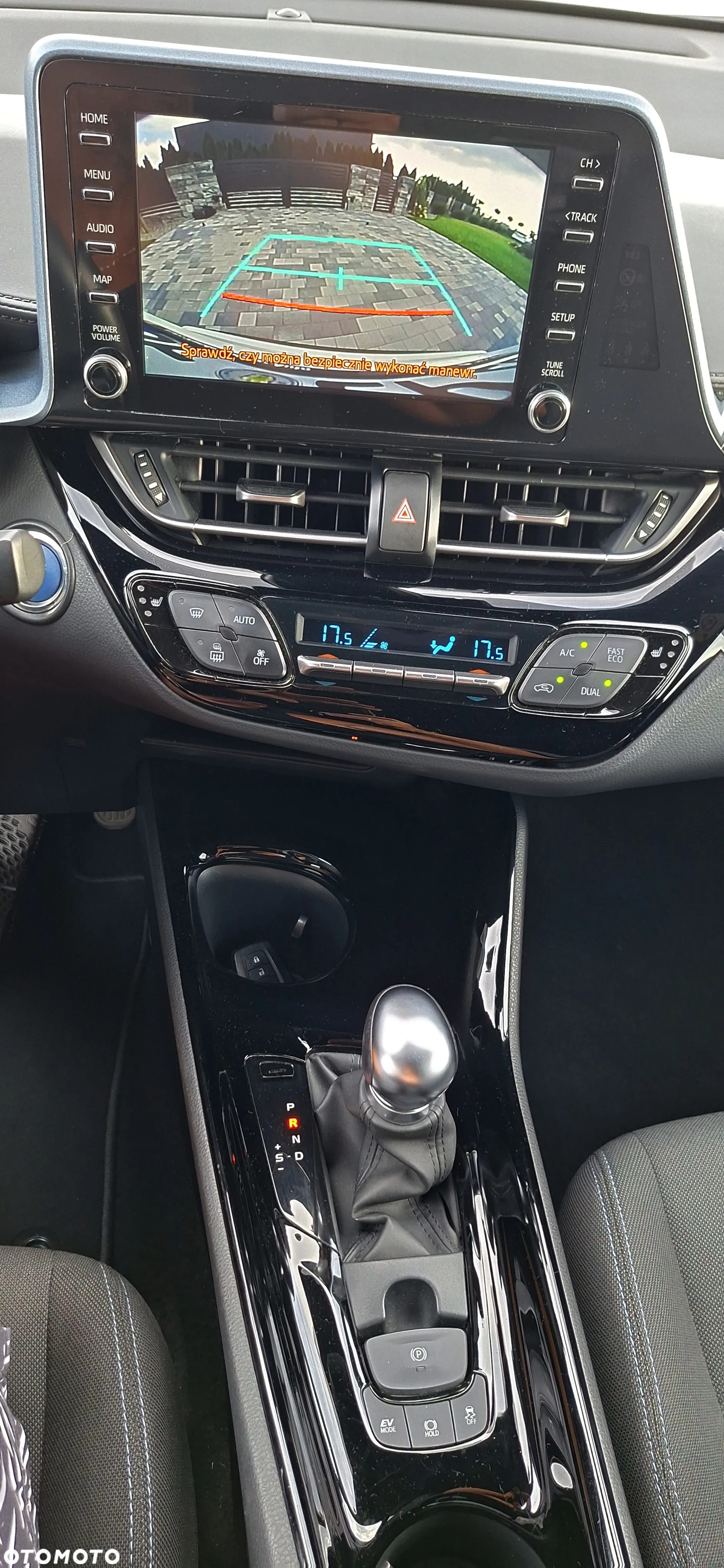 Toyota C-HR 2.0 Hybrid Team Deutschland - 25