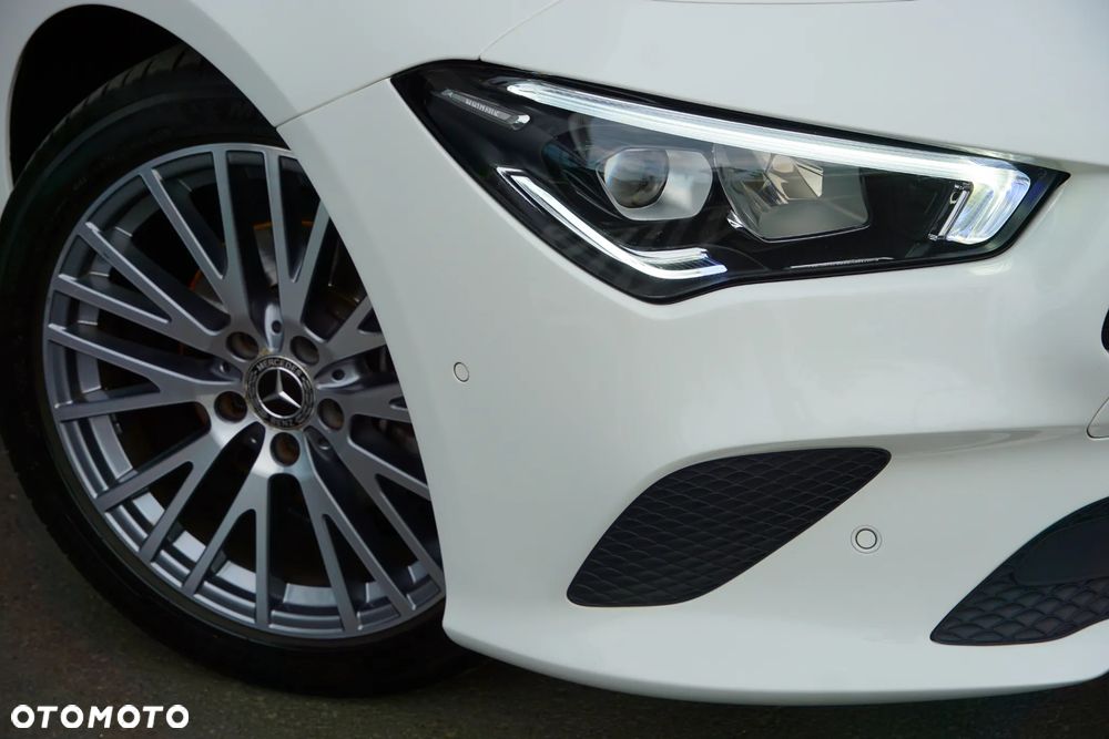 Mercedes-Benz CLA 180 Progressive 7G-DCT - 19