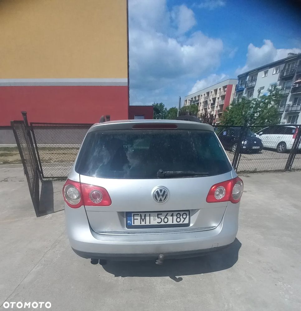 Volkswagen Passat 2.0 TDI Comfortline - 4