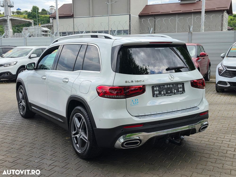 Mercedes-Benz GLB - 4