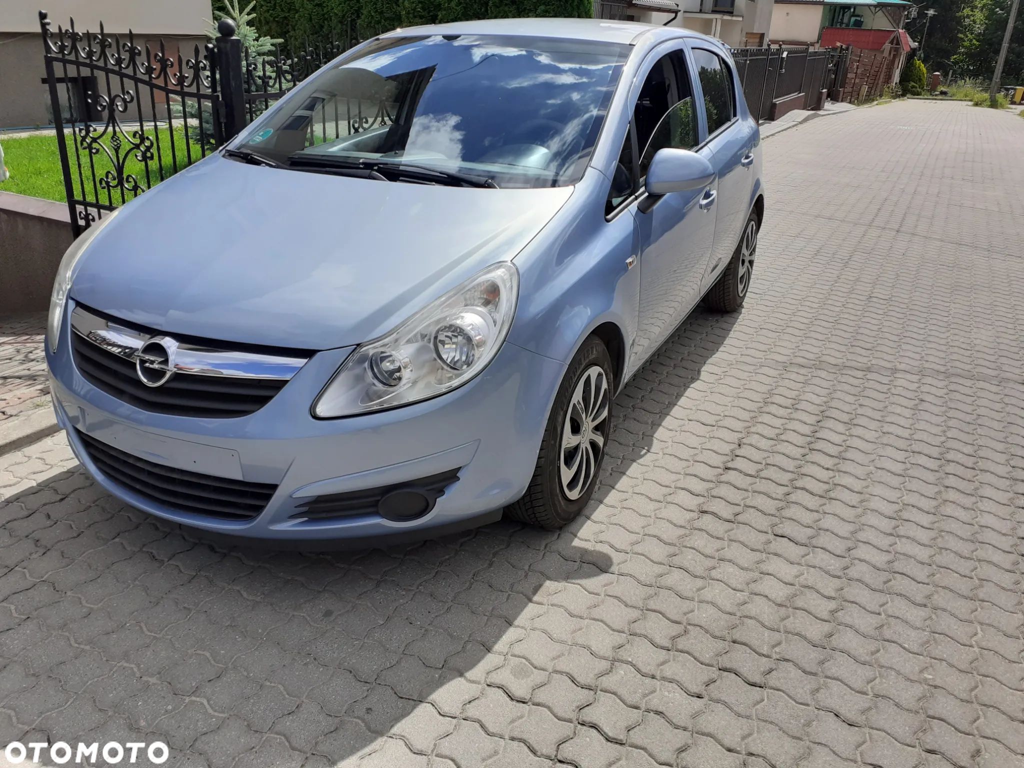 Opel Corsa 1.2 16V Color Edition - 1